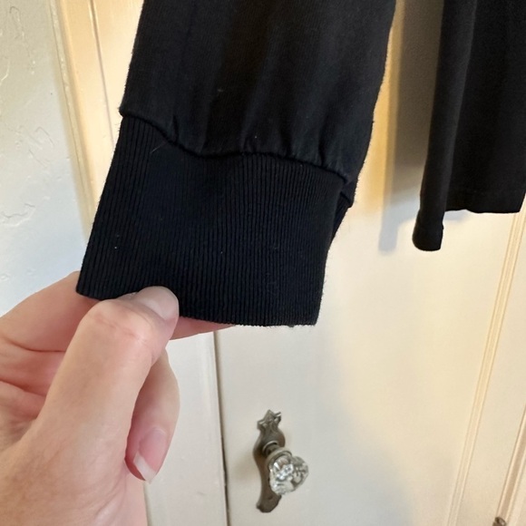 Graphic Tee Long Sleeve Black Psalms 30:5 Joy comes in the morning Size S - Picture 6 of 11